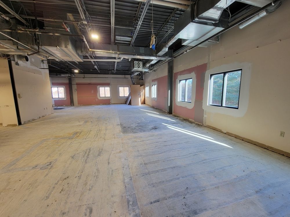 Route 1 Office Building: 18 Washington St, Foxboro, MA 02035